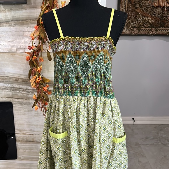 Magic floral dress size large - Picture 2 of 8